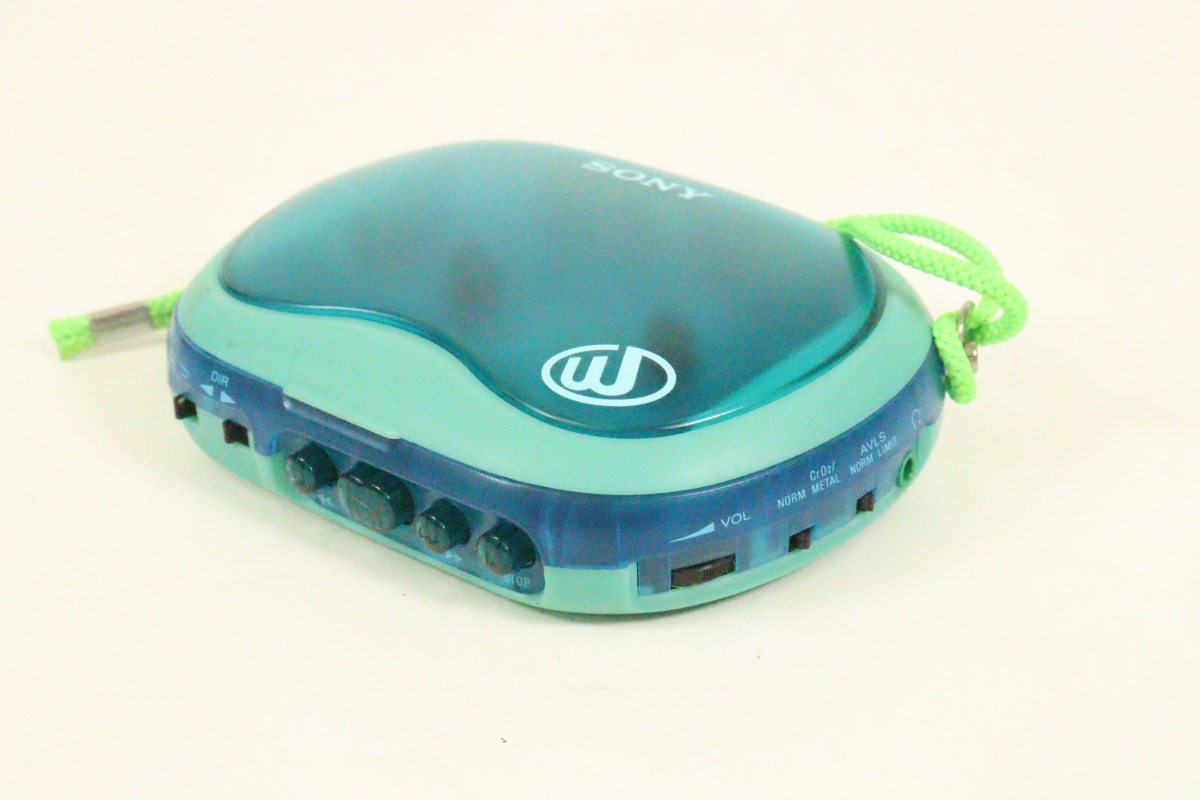 目立った傷や汚れなし】☆動作品☆aiwa アイワ ポータブルCDプレーヤー