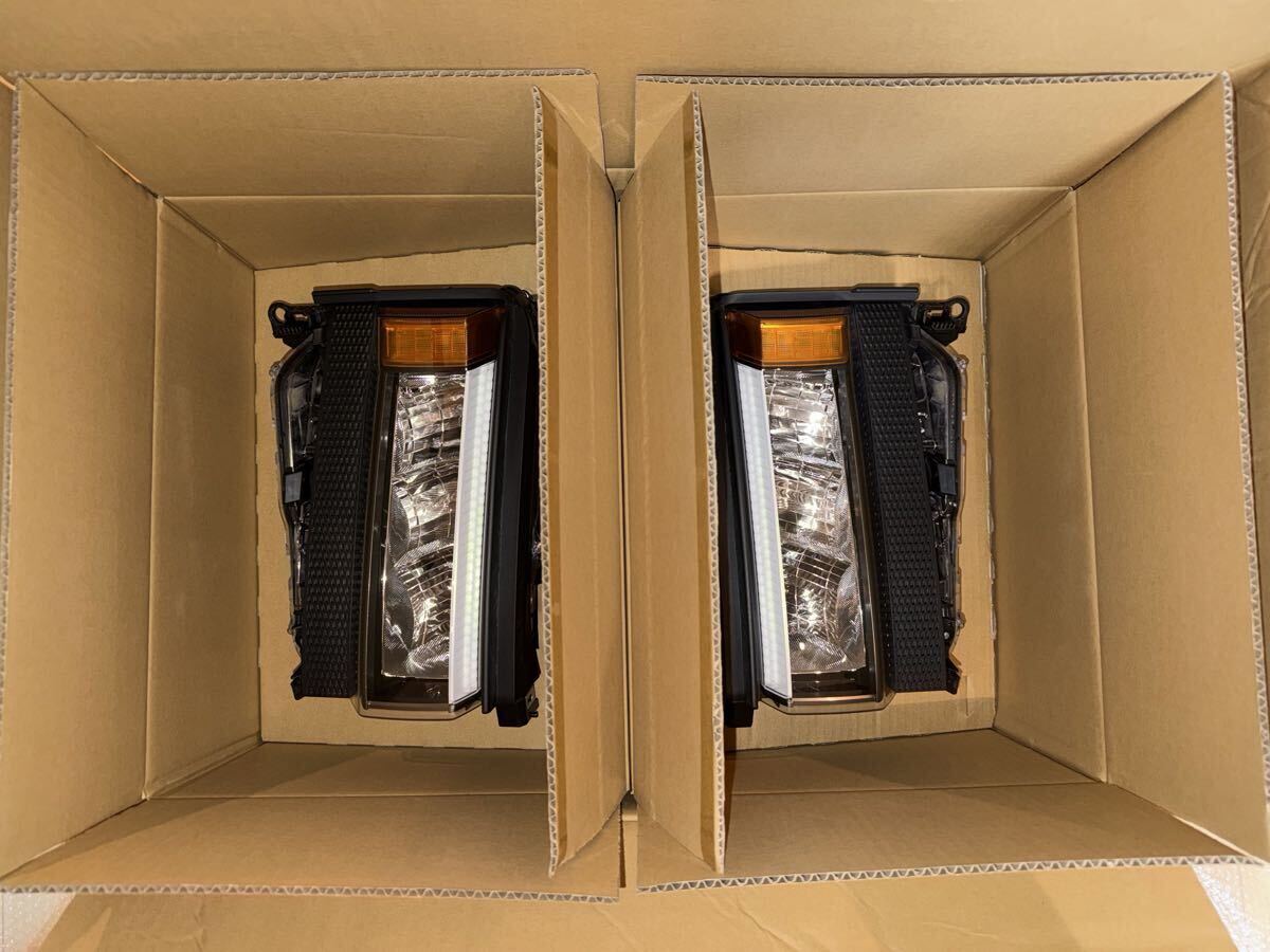 ランドクルーザー プラド TRJ150 右ヘッドライト LED 81145-60J40 中古