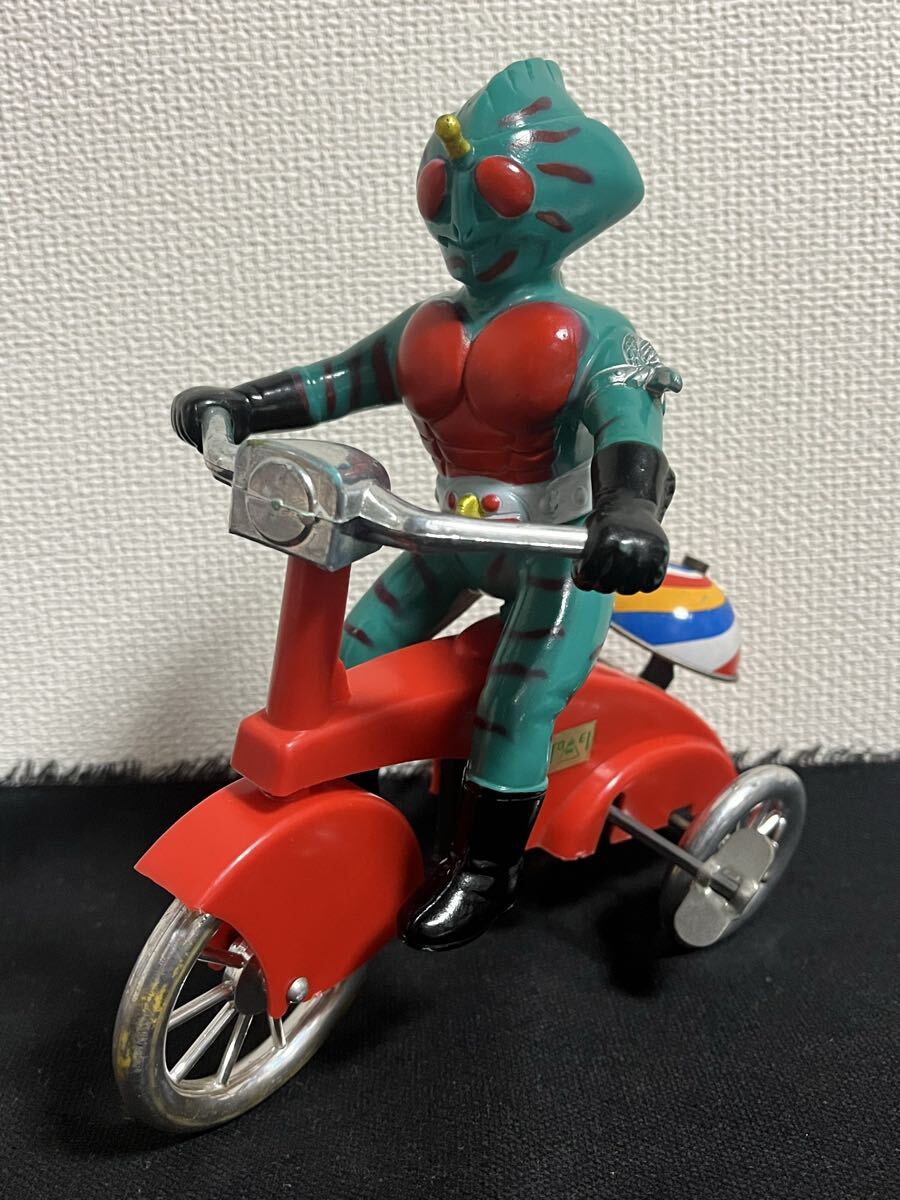 本体 美品 当時物 旧バンダイ 仮面ライダー 怪人 ハチ女 蜂 はち