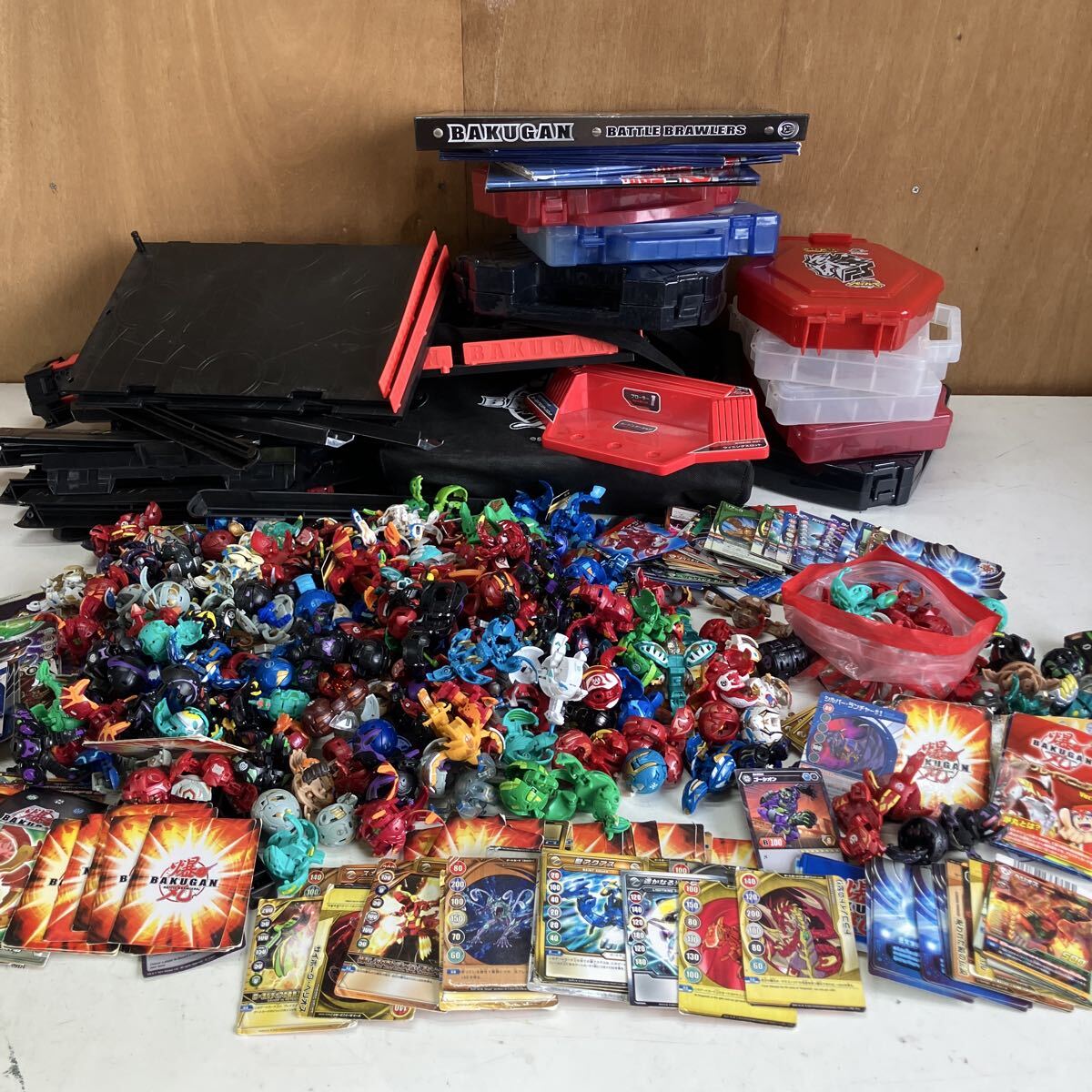 未使用】BAKUGAN 爆丸 バトルブローラーズ マスカレードキットの落札