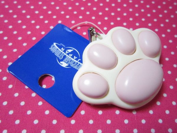 新品】スクイーズ USJ スヌーピー 肉球 ストラップ やわらか