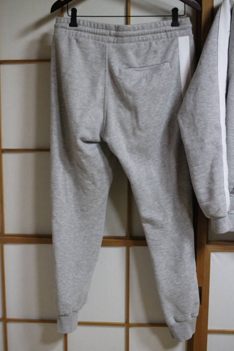 H M エイチアンドエム Divided パーカー スウェットパンツ メンズ サイズm ライトグレー セットアップ サイドライン の落札情報詳細 ヤフオク落札価格情報 オークフリー スマートフォン版