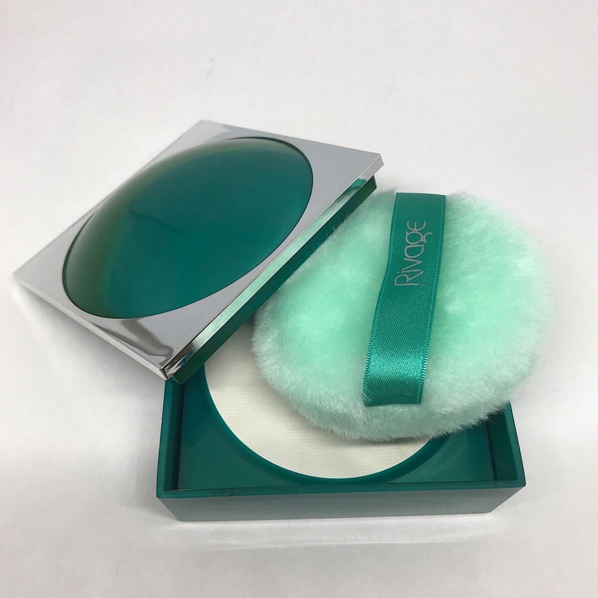 資生堂リバージュ ファンシーパウダー ＆ オードパルファム