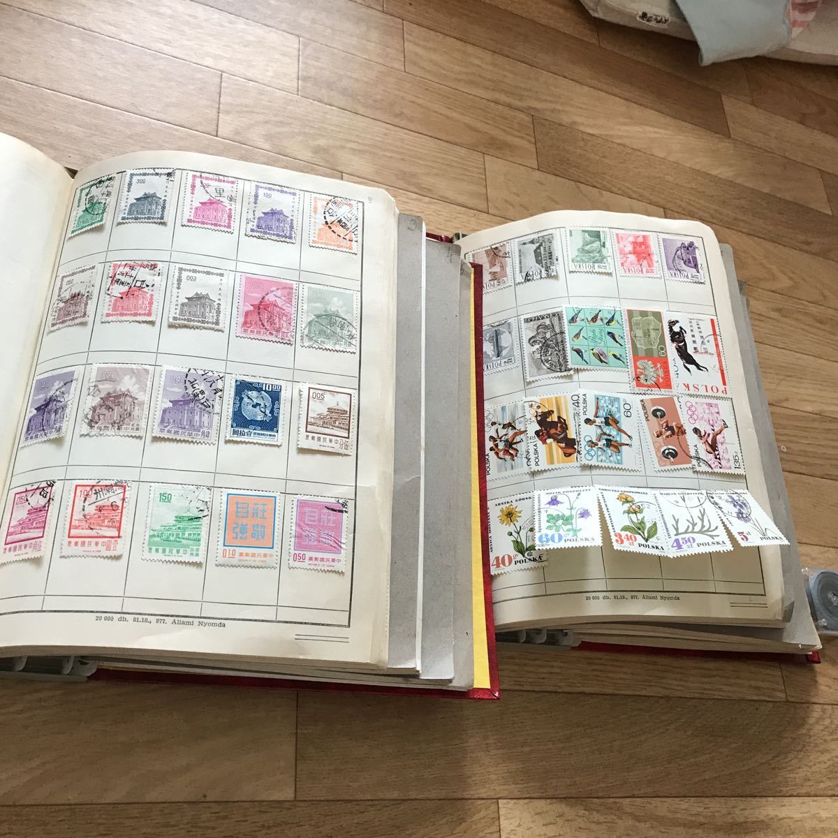 切手 外国 日本 中国 イタリア チェコ スペイン オーストラリア アメリカ カナダ ドミニカ など大量 使用済み 約500ページ の落札情報詳細 ヤフオク落札価格情報 オークフリー スマートフォン版