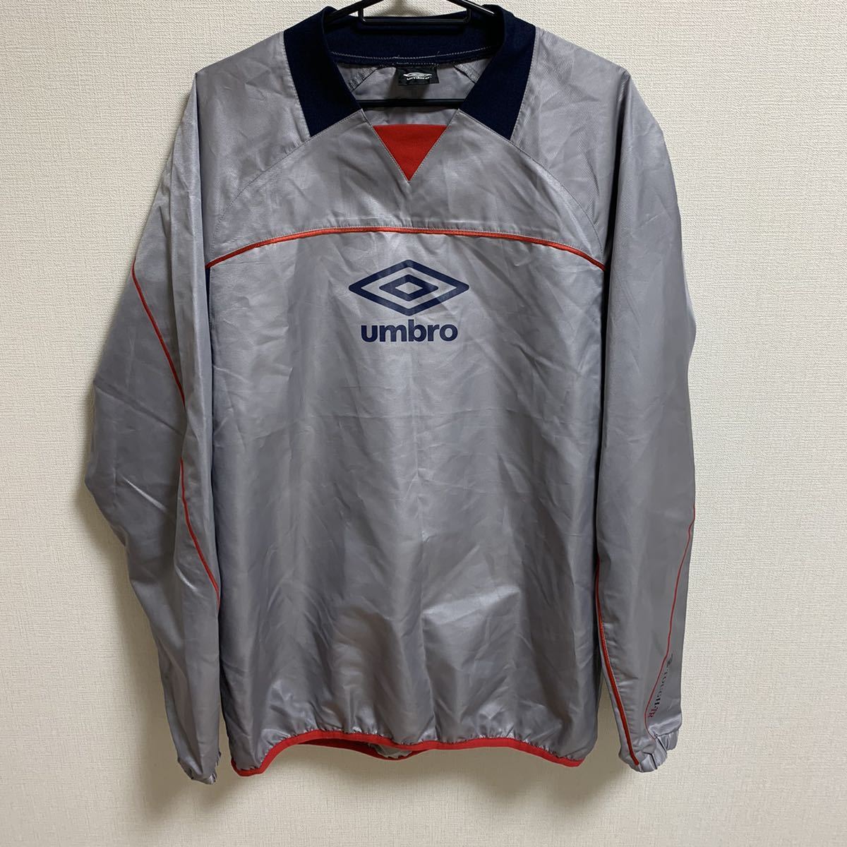 Xl相当 送料無料 Umbro メタリックカラー ピステ ウインドブレーカー サッカー フットサル トレーニングウェア 部活 の落札情報詳細 ヤフオク落札価格情報 オークフリー スマートフォン版