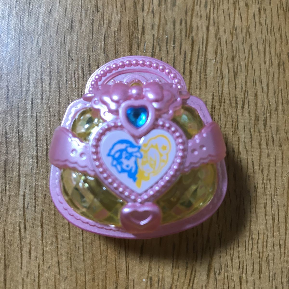 Hugっと プリキュア ミライクリスタル 非売品 の落札情報詳細 ヤフオク落札価格情報 オークフリー スマートフォン版