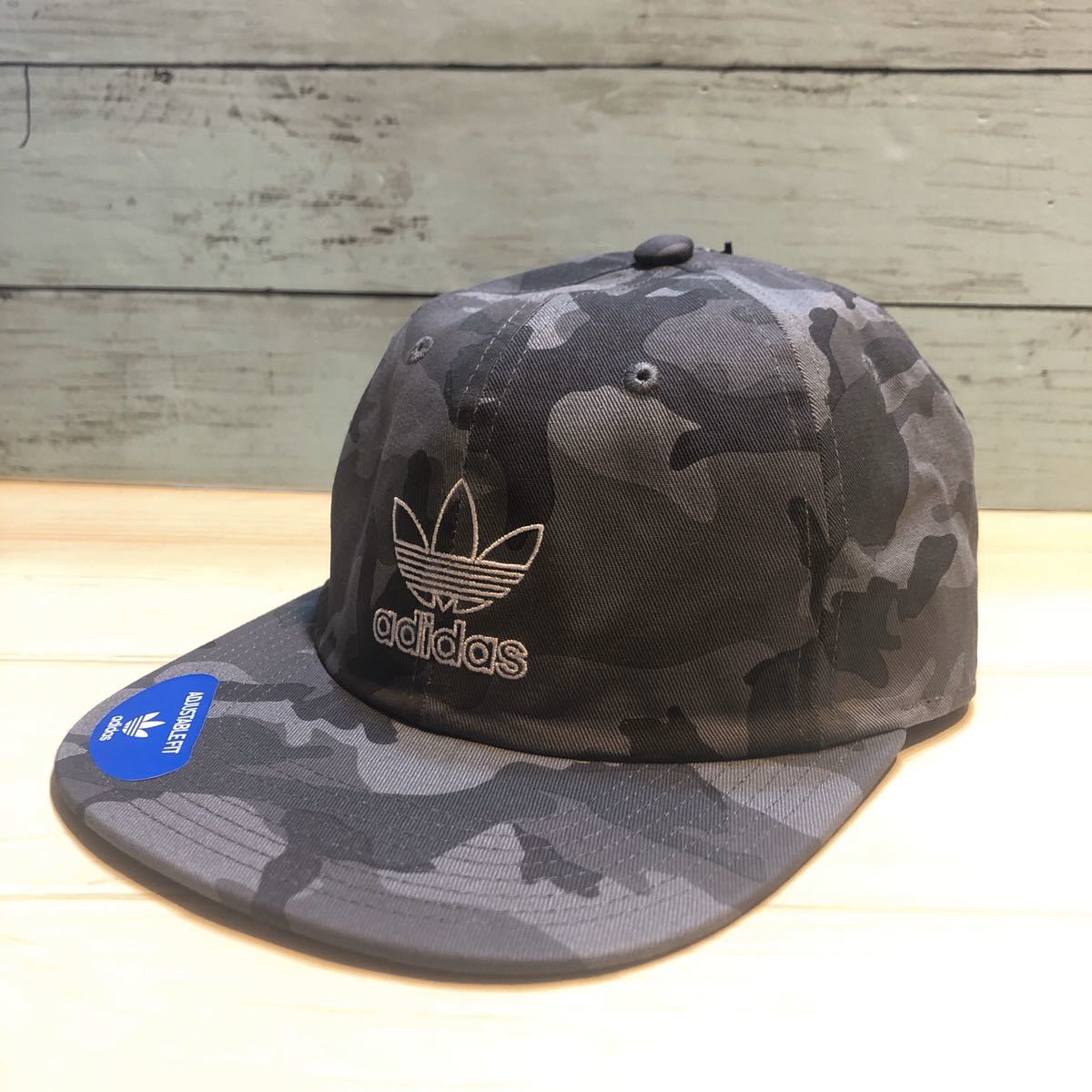 新品 Adidas アディダス オリジナルス キャップ 刺繍 ロゴ 三つ葉 ベースボール 帽子 メンズ ユニセックス 新品 野球帽 Cap 迷彩 かもフラ柄 の落札情報詳細 ヤフオク落札価格情報 オークフリー スマートフォン版