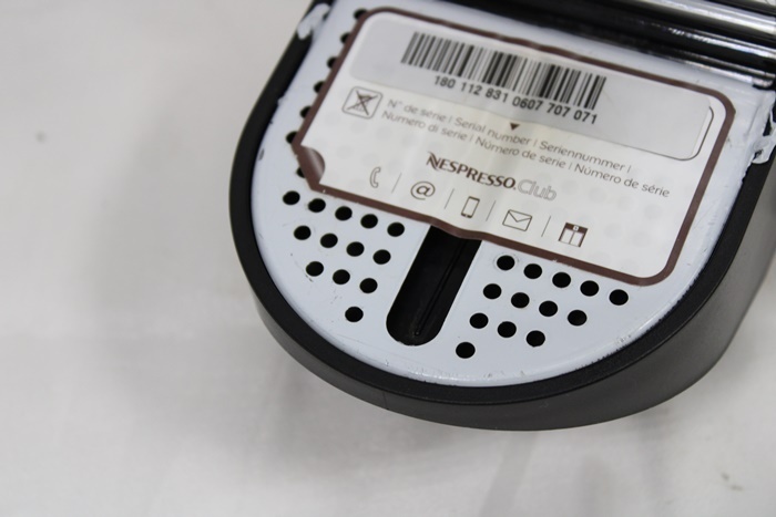 ネスプレッソ ピクシークリップ コーヒーメーカー エアロチーノ3付 ホワイト コーラルレッド D60 Wr A3b の落札情報詳細 ヤフオク落札価格情報 オークフリー スマートフォン版