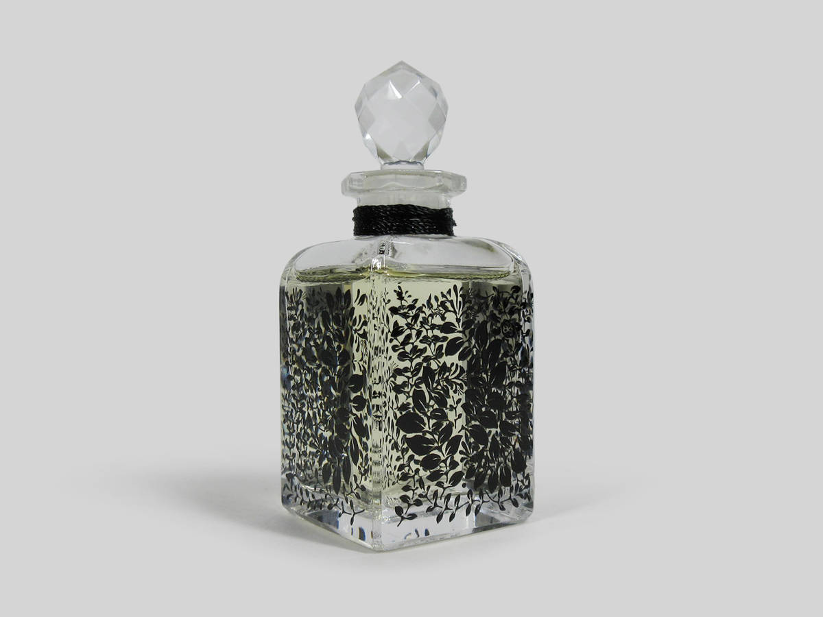 資生堂 KARAKUSA 唐草 オードパルファム 38ml