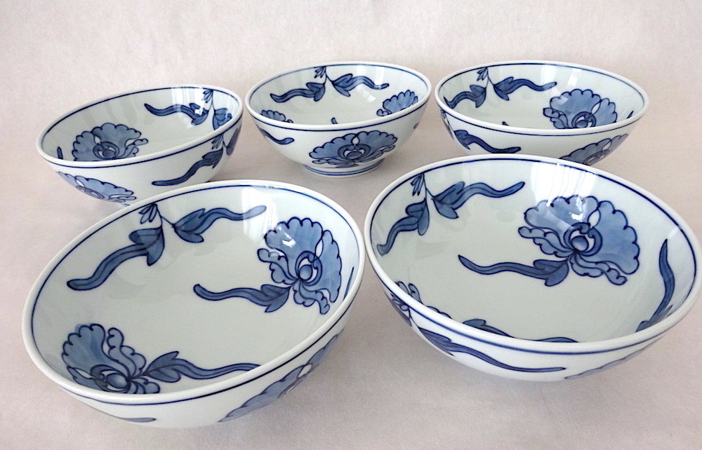 源右衛門窯　染錦唐花牡丹絵　取鉢　セット　取り皿　未使用　和食器 源右衛門窯 染錦唐花牡丹絵 取鉢 セット 取り皿 未使用 和食器