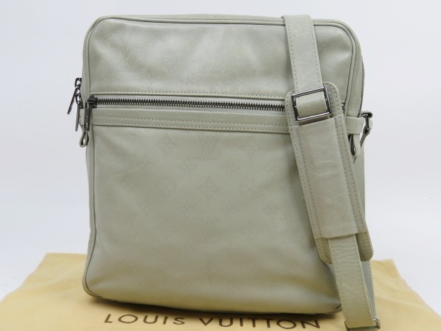 ルイヴィトン ディフィール クラークソン ショルダーバッグ モノグラム  