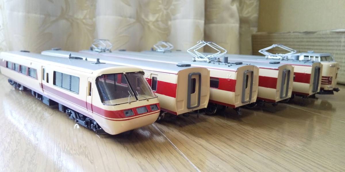 タニカワ 車体バラキット クハ381 台車TR224 HOゲージ ジャンク