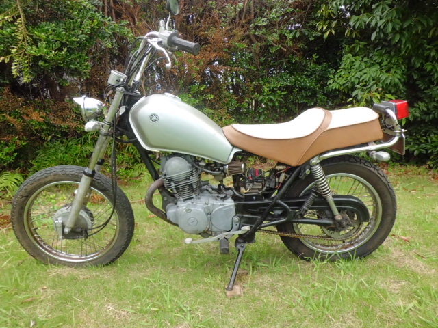 ヤマハ SR125 レストアベース SR125のエンジンと足回りのOHを