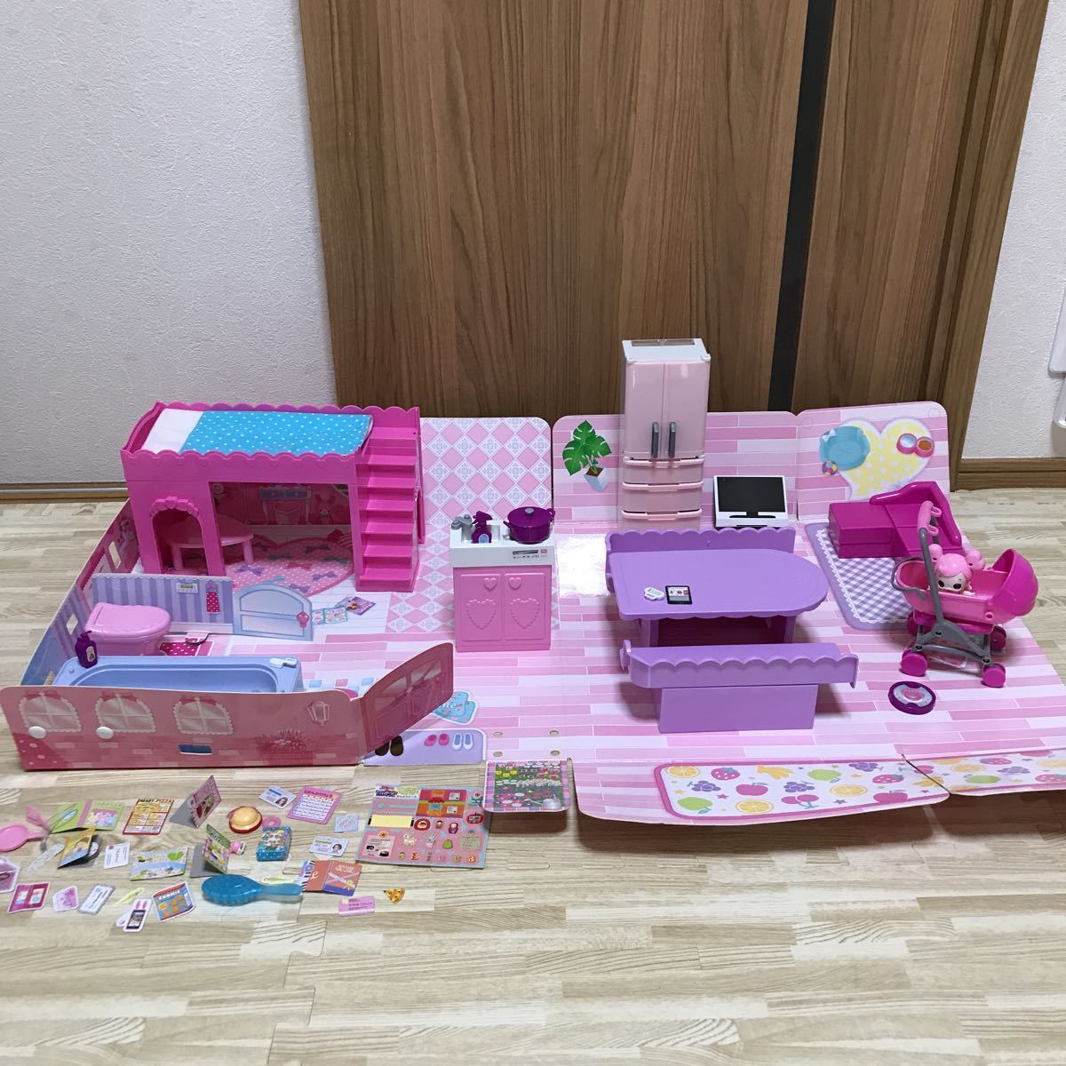 リカちゃんハウス チャイムでピンポーン ひろびろゆったりさん ドールハウス Takara Tomy 冷蔵庫 リカちゃん おうち の落札情報詳細 ヤフオク落札価格情報 オークフリー スマートフォン版