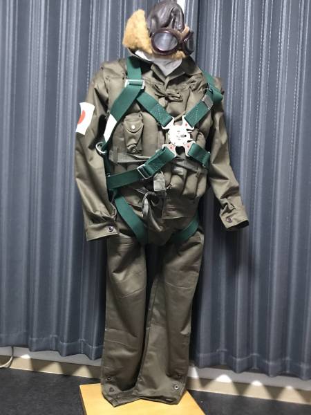 日本海軍 飛行服用階級章 少佐 ゼロ戦・回天 神風特別攻撃隊 最終在庫 新品】帝国海軍 末期型 飛行服 検 神風特別攻撃隊震洋回転零戦軍刀 Mの