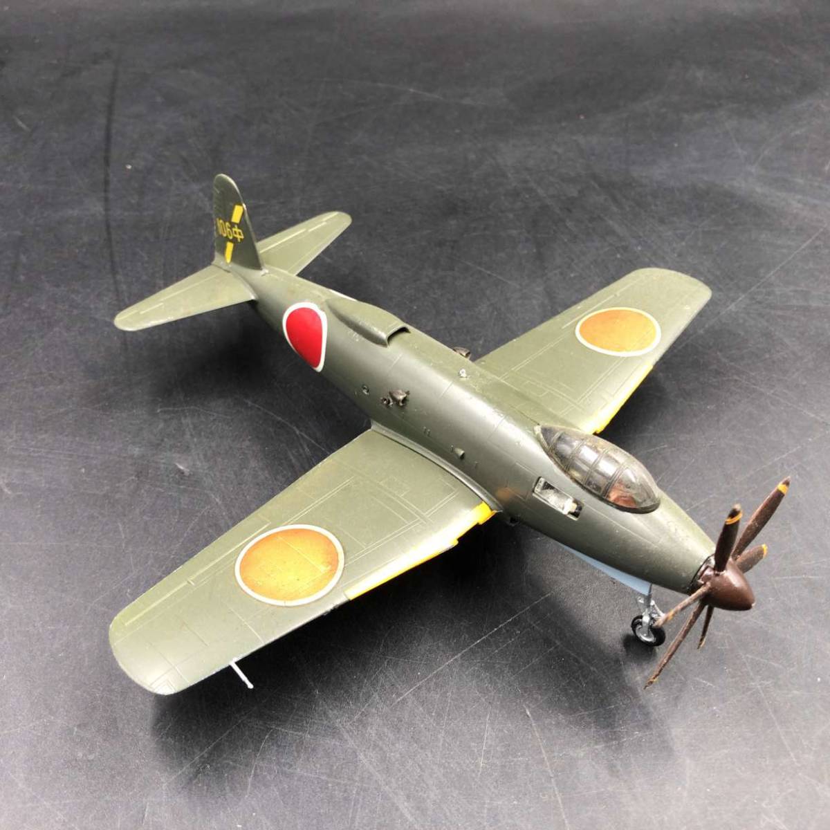 R2Y景雲1/72モデル完成品、日本海軍試作偵察機です。 R2Y景雲1/72モデル完成品、日本海軍試作偵察機です。 - メルカリ