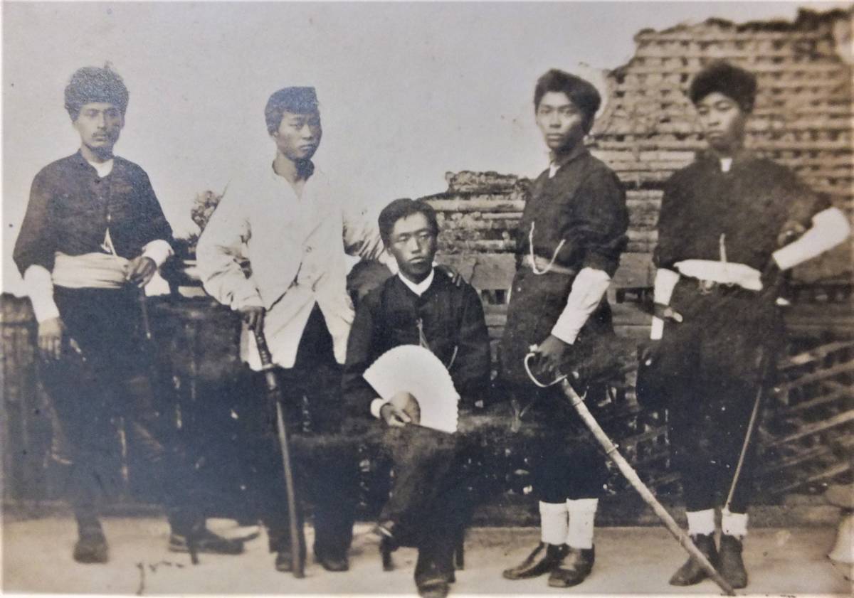 警視 抜刀隊 古写真 豊後 臼杵城下 サーベル刀 明治10年6月 西南戦争 大正9年川嶋写真館複写 解説付 検:警視庁抜刀隊 西郷隆盛 政府軍 ...