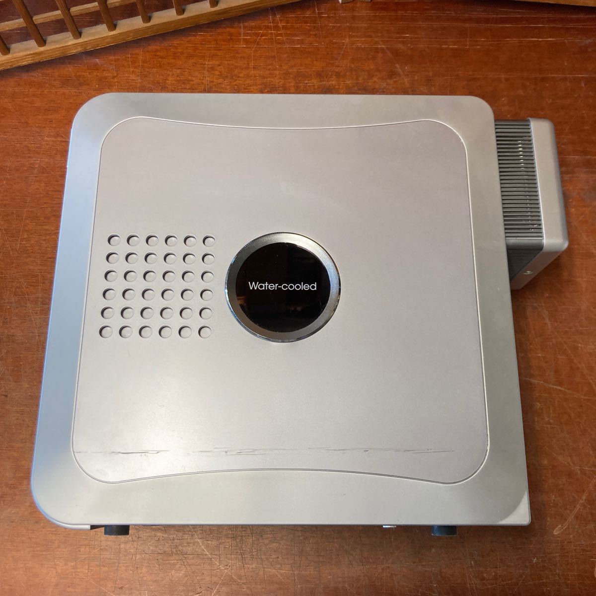 NEC VALUESTAR VG32S/F 水冷式デスクトップPC本体 NEC、水冷採用の静音デスクトップPC「VALUESTAR FZ」