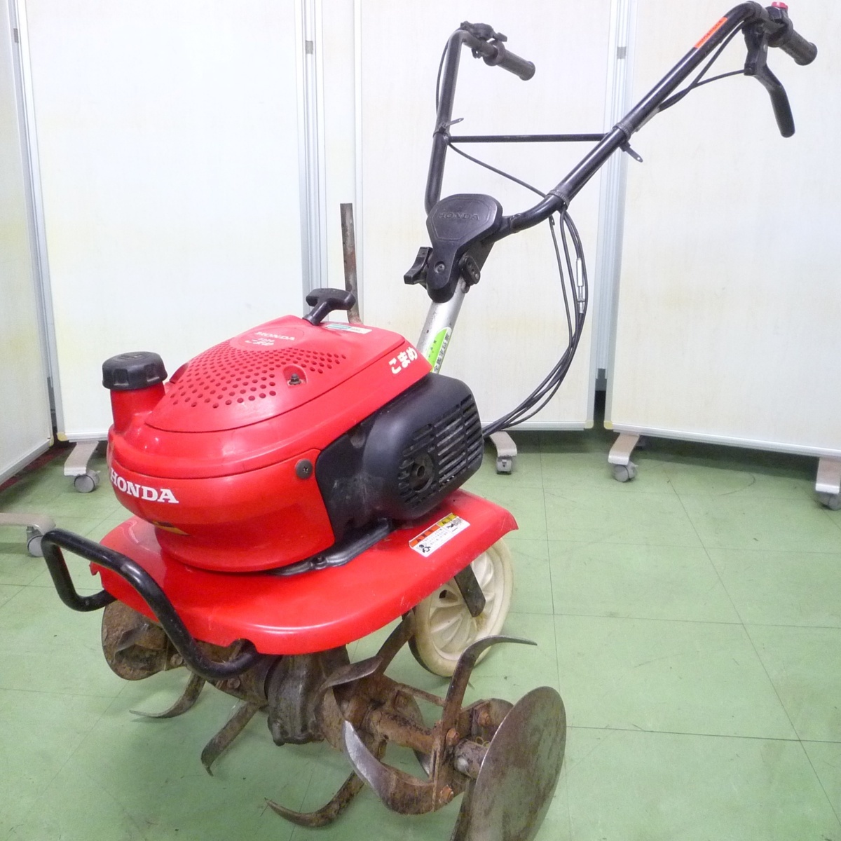 耕運機 家庭用 中古 耕運機 ホンダ こまめ F2 抵抗棒 車輪付 2 4馬力 耕うん幅約530mm ミニ耕うん機 管理機 Honda 家庭菜園 の落札情報詳細 ヤフオク落札価格情報 オークフリー スマートフォン版
