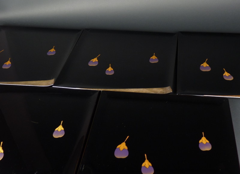 都屋 67 輪島田谷漆器店製 輪島塗 福茄子蒔絵 会席膳 10客 共箱 高さ 約1 5 幅 約36 5 奥行 約36 木製 折敷 蒔絵膳 の落札情報詳細 ヤフオク落札価格情報 オークフリー スマートフォン版