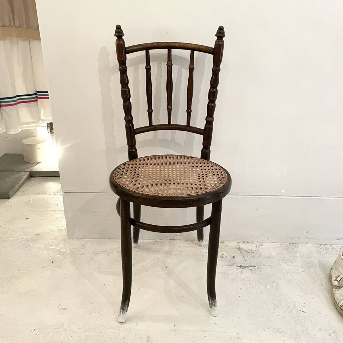 アンティーク 椅子 イス カゴメ編み 籠目 店舗什器 ヴィンテージ チェア 木 イス スツール 家具 インテリア 木製 ウッド ダイニングチェア の落札情報詳細 ヤフオク落札価格情報 オークフリー スマートフォン版