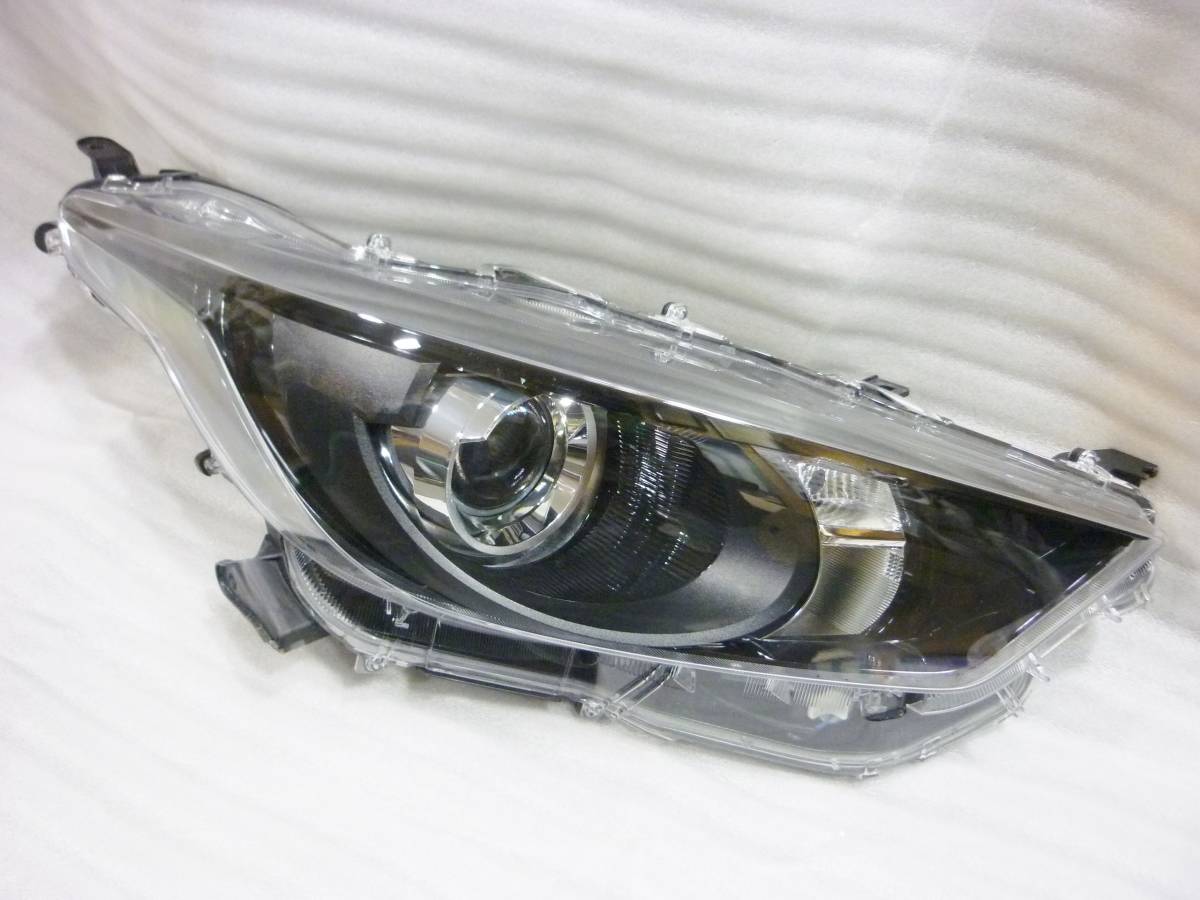 ヤリスヘッドライト、左右 KOITO K0-1 【公式通販】