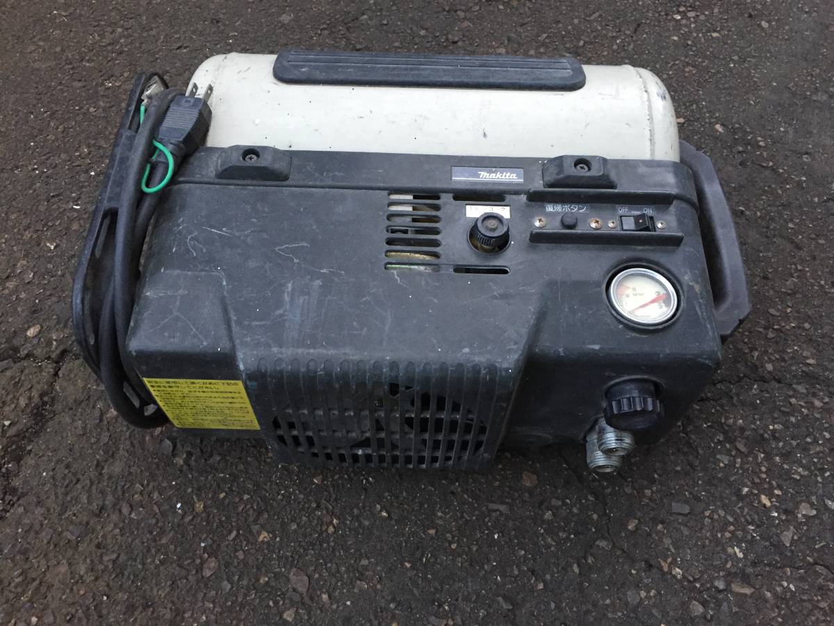 makita マキタ AC7011 常圧エア-コンプレッサー 訳あり (D4605axwY)