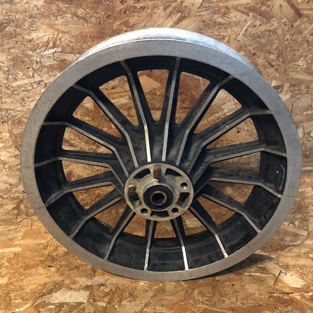 ☆ショベル リアキャストホイール ハーレー ショベル 当時物 リア