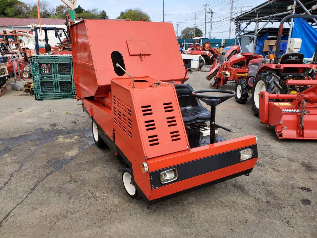 ヤンマースイーパーLS808D 芝生清掃機 農用運搬車