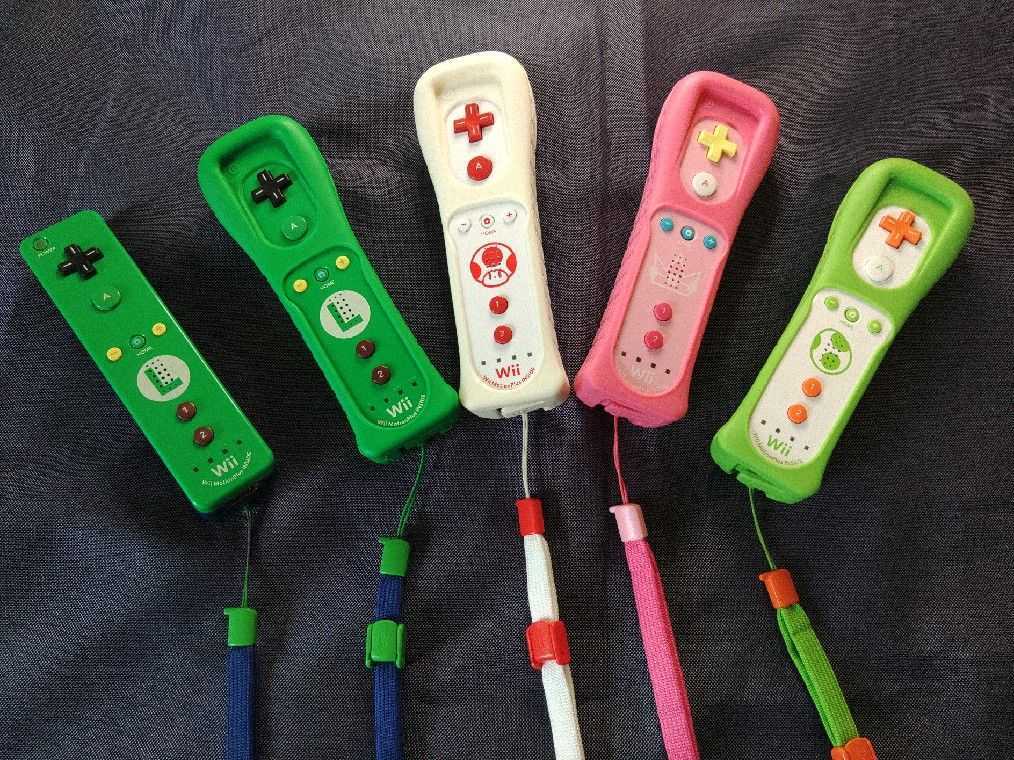 【傷や汚れあり】★1円～【通電確認済】ニンテンドー Wiiu wiiリモコンプラス レア ルイージ ヨッシー ピーチ キノピオ 計5本 の落札