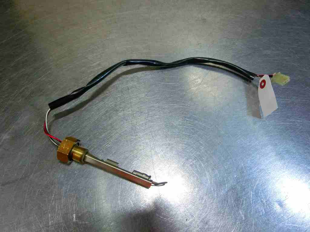 '99 ベンツ R170 SLK230 フューエルゲージ/フューエルレベルセンサー(品番：A 170 542 02 17) の落札情報詳細