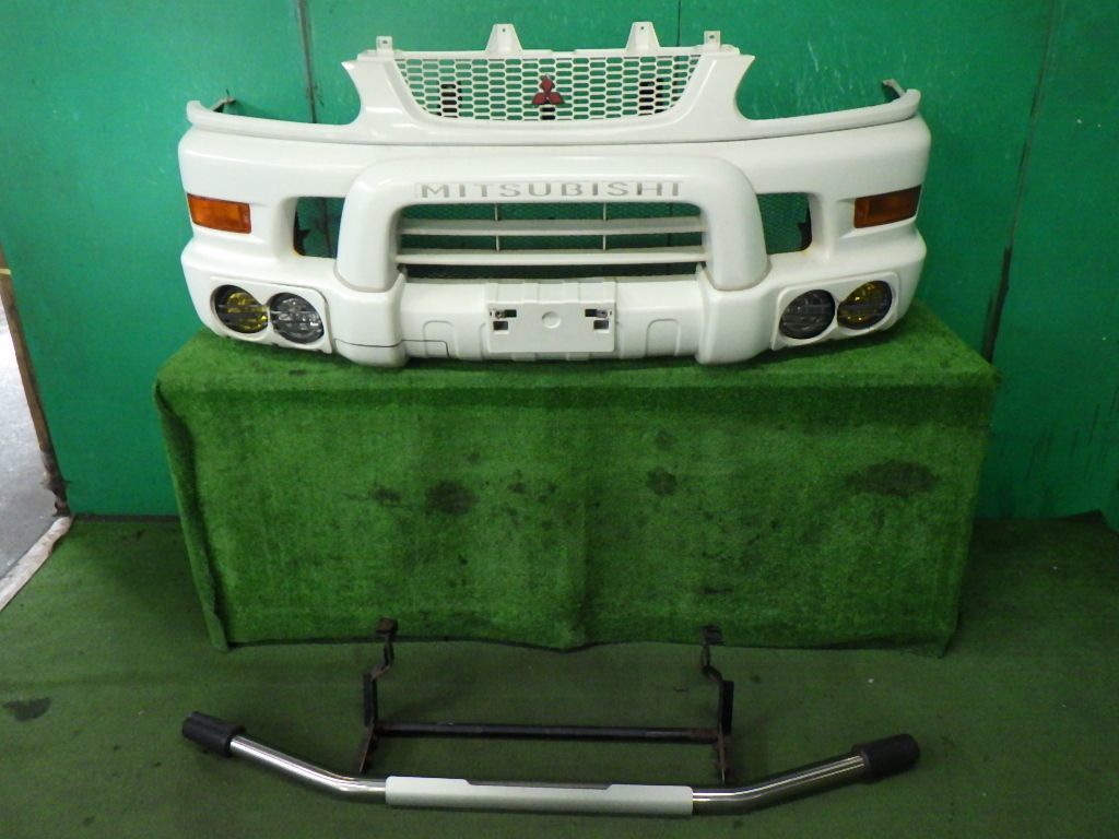 スペースギア純正オプションバグガード デリカスペースギア pd6w