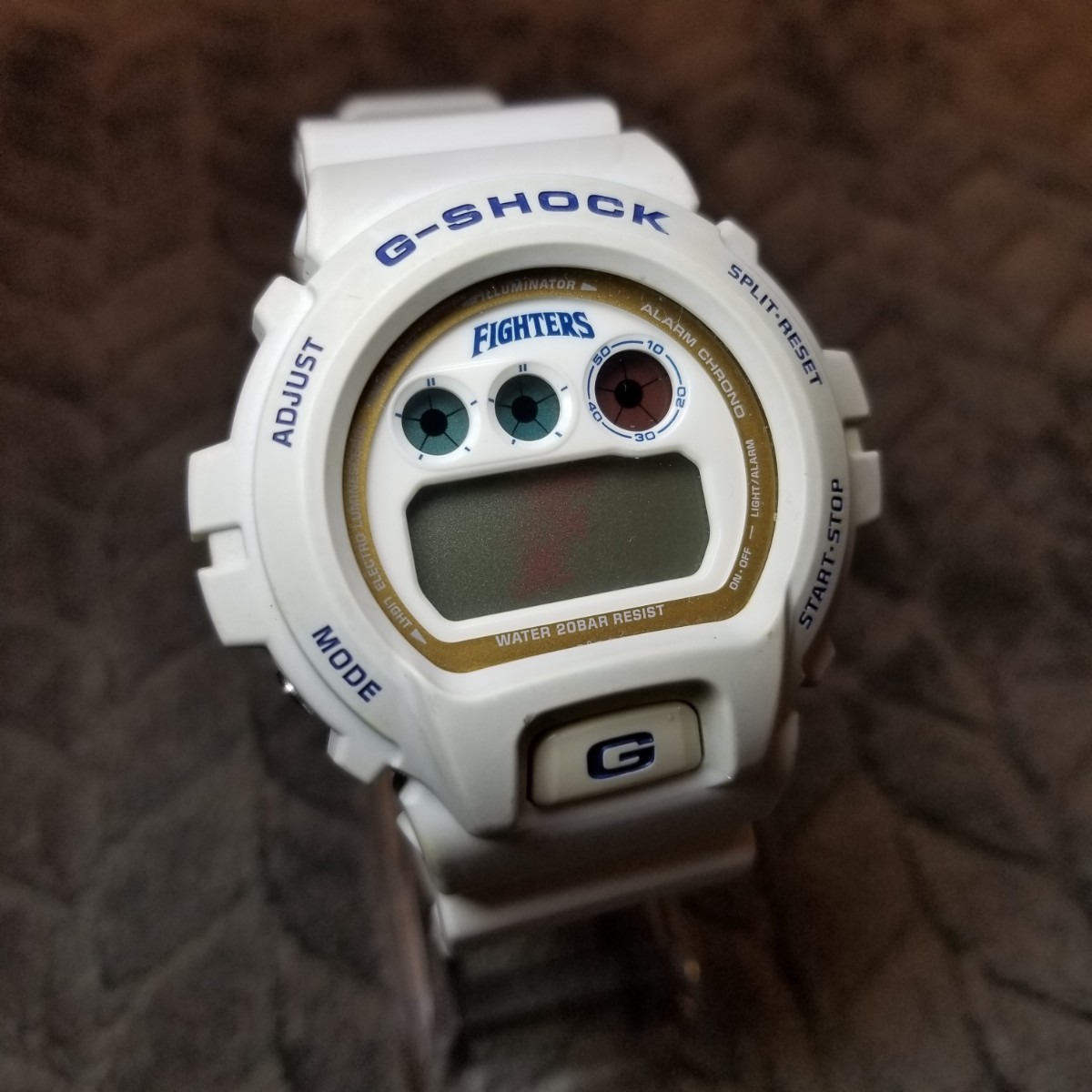 G-SHOCK 日本ハムファイターズ 2009年優勝記念モデル