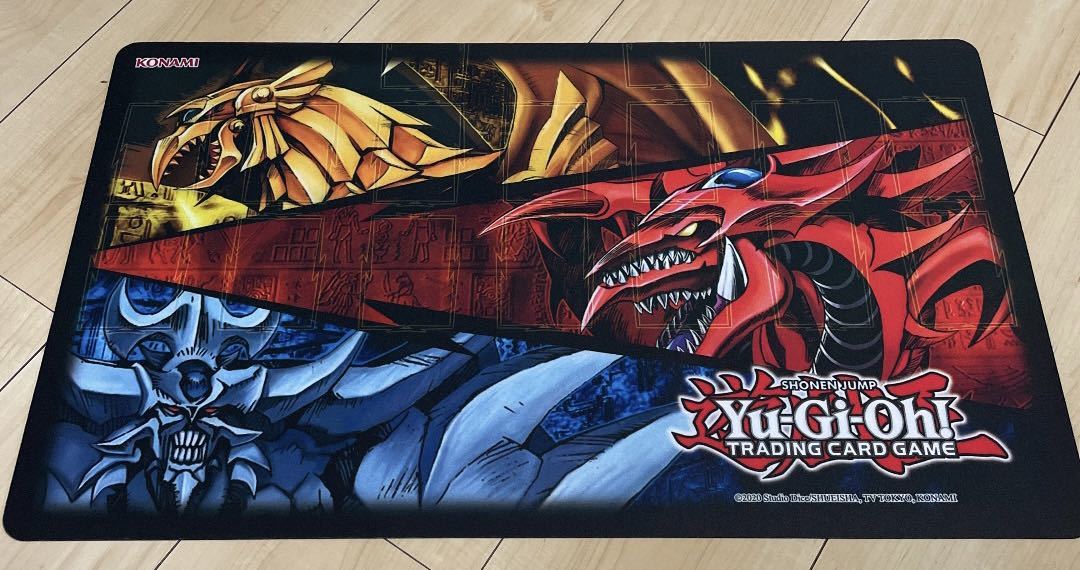 遊戯王 オシリスの天空竜 judgeプレイマット 公式