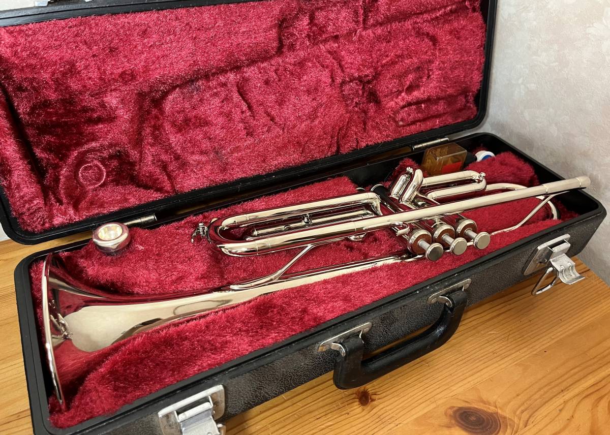 YAMAHA YTR1310 ヤマハ トランペット ハードケース付属 中古現状品 YAMAHA トランペット YTR-1310 ハードケース付き 傷や汚れあり