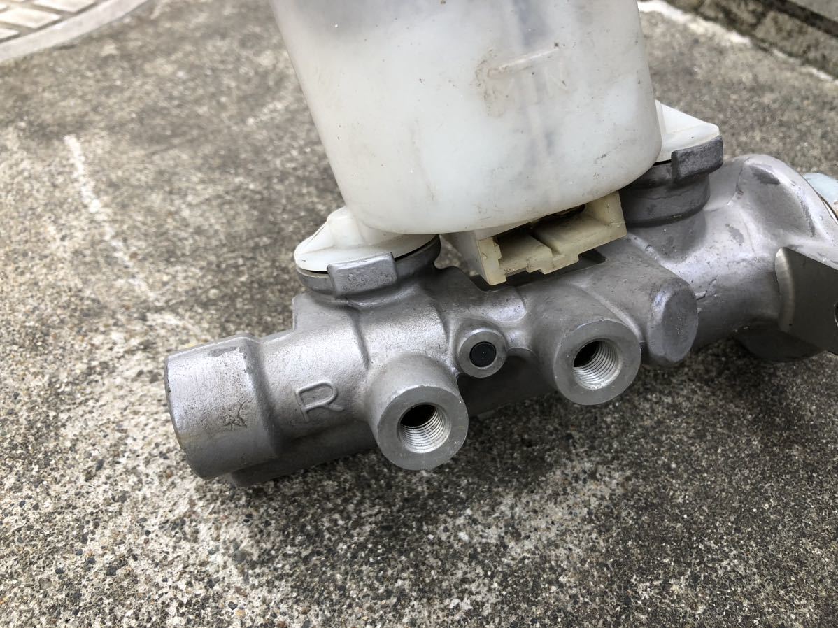 日産 BM50 マスターシリンダー TOKICO ABS無し N1 中古