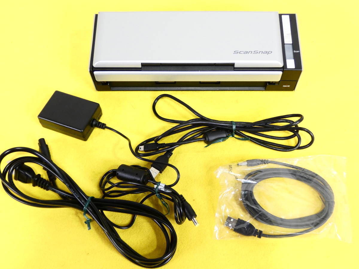 【やや傷や汚れあり】富士通 FUJITSU scansnap S1300 スキャナー ACアダプター付き※通電OK 動作未確認 ＠80(7)の