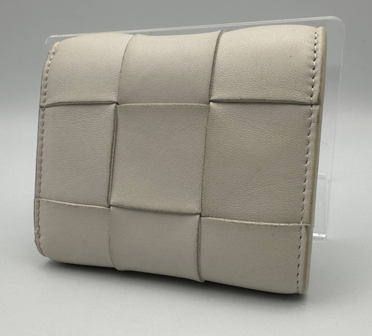 BOTTEGA VENETA（財布 ・ ホワイト/白色系）のフリマアイテム一覧