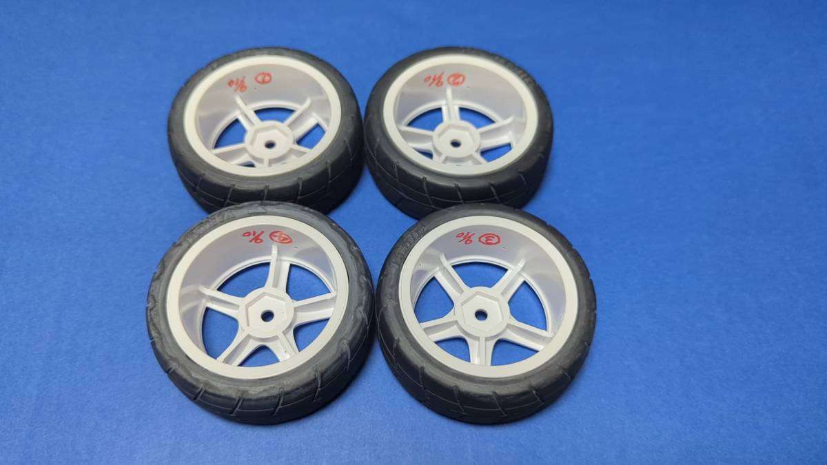 傷や汚れあり】タミヤ 47302 5本スポークホイール白 接着済みラジアル
