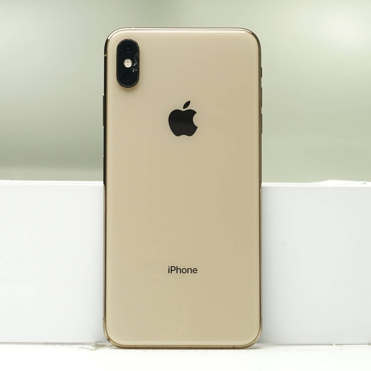 iPhone XS MAX せま 256G ゴールド simロック解除済み【元ドコモ】 