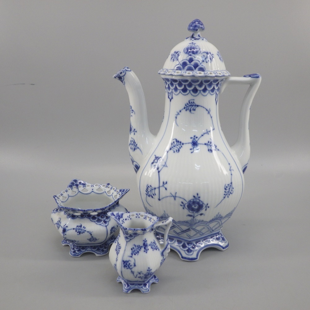 美品 ROYAL COPENHAGEN ロイヤルコペンハーゲン ブルーフルーテッド