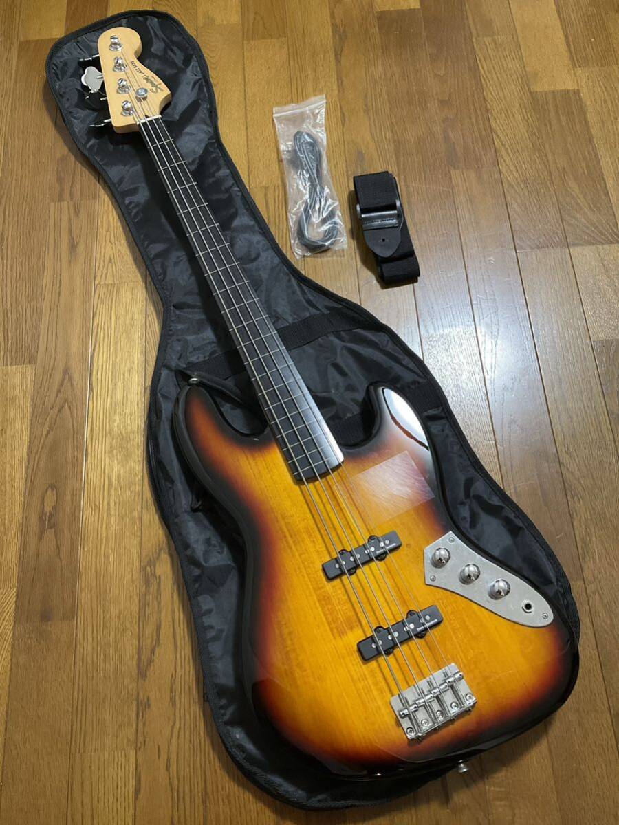 Squier by Fender JAZZ BASS フレットレス仕様 【公式通販】