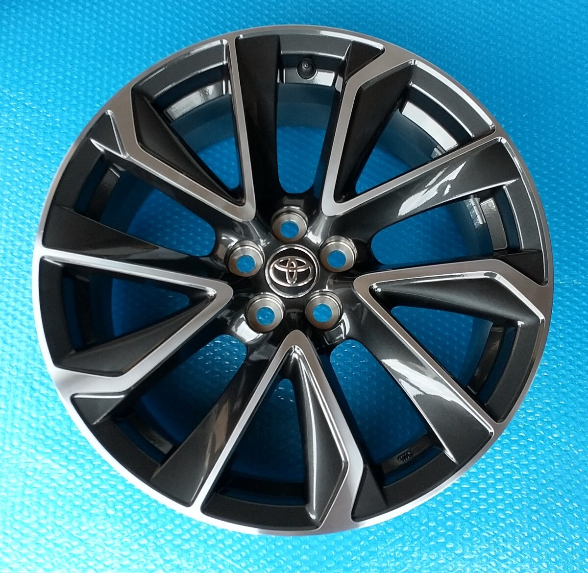 お値引き2万円】カローラクロス新車外しアルミホイール