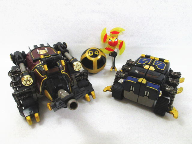 忍風戦隊ハリケンジャー 合体ロボ DX超合金 迅雷合体 轟雷神（忍風戦隊 