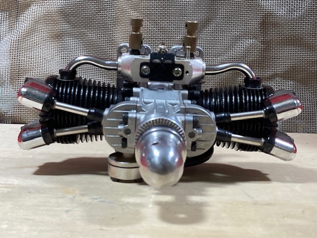 SAITO FA-180B 四ストロークエンジン