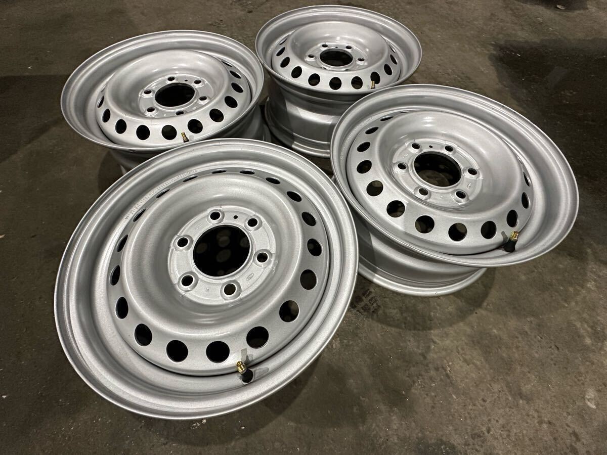 ハイラックス純正メッキホイール 15インチ ハイエース等に