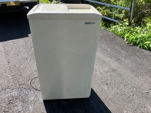 Ⓜ*️様 【中古】サンヨー 冷凍 ストッカー SCR-R551G冷凍庫 アイス