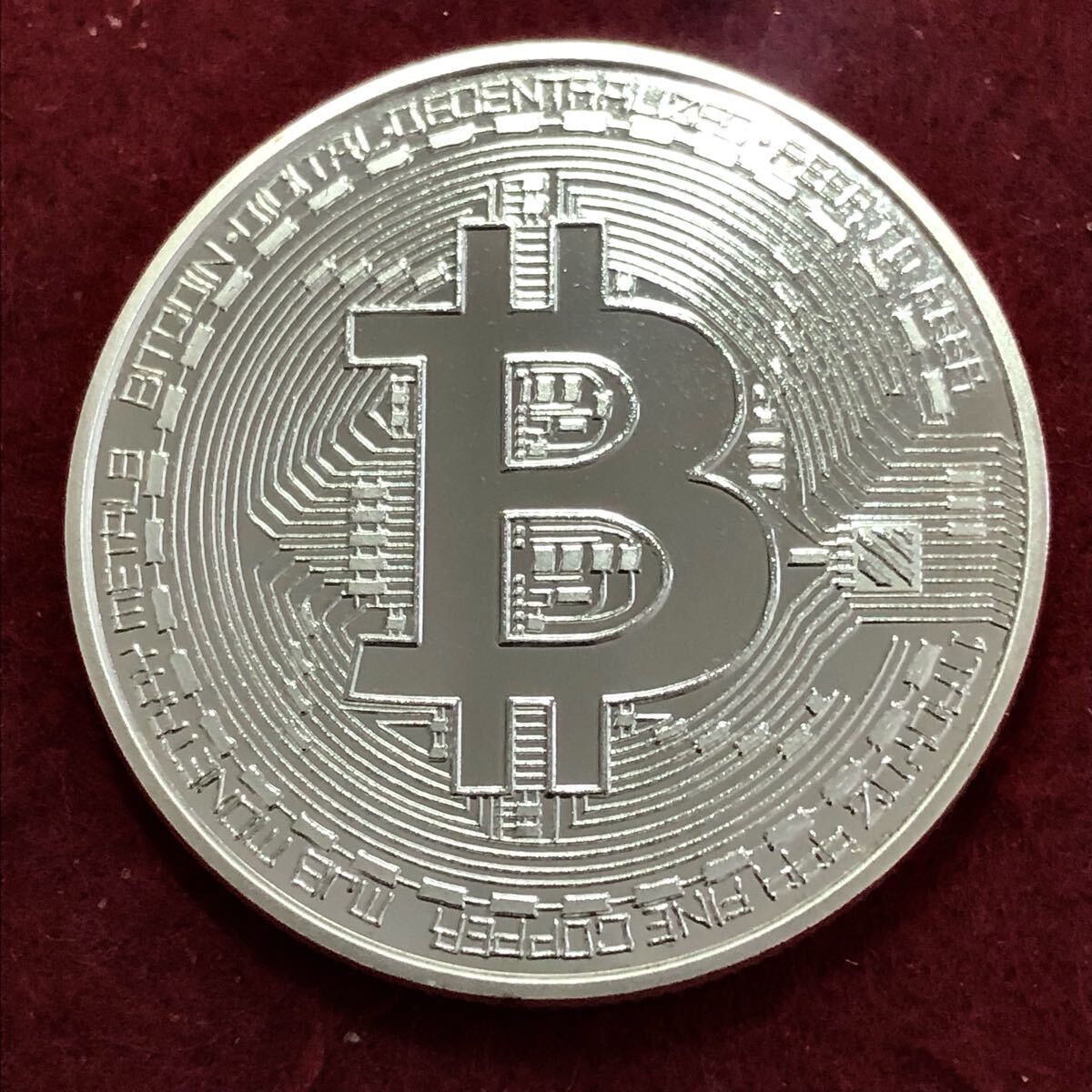 純銀 BTC GOLD / Pure Silver Bitcoin (Gold plating) / CR-0001 純銀ビットコイン ゴールド |  SAKAMOTO - 神楽坂の製作所がだすお店 [保証書・カプセル付き] (新品) アメリカ「ビットコイン・BTC」純銀 1オンス メダル