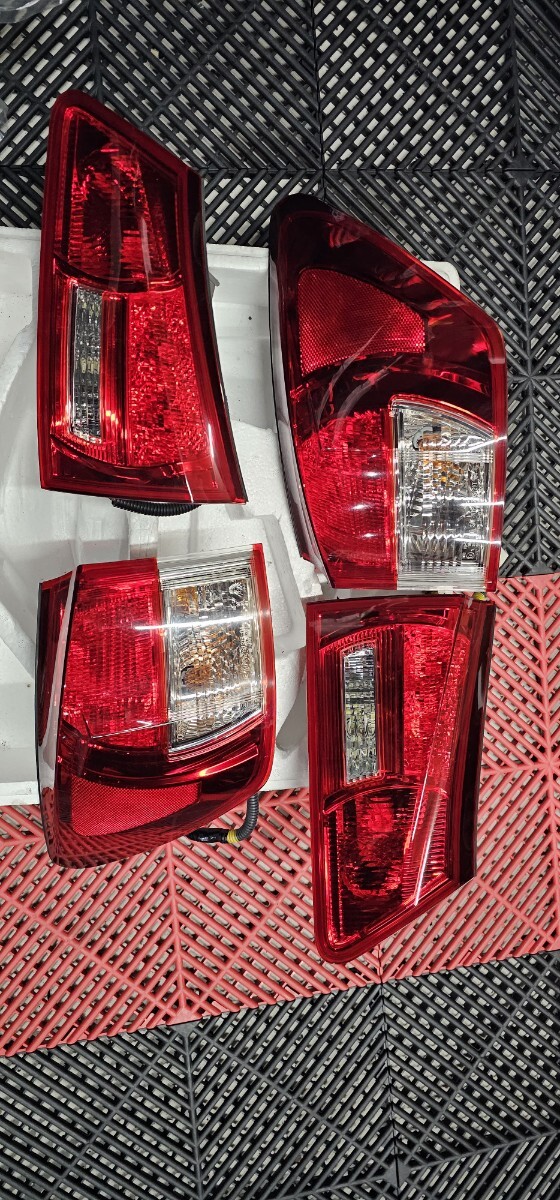 トヨタ純正 GRS200 200系 クラウン 寒冷地仕様 リアバンパー 52159
