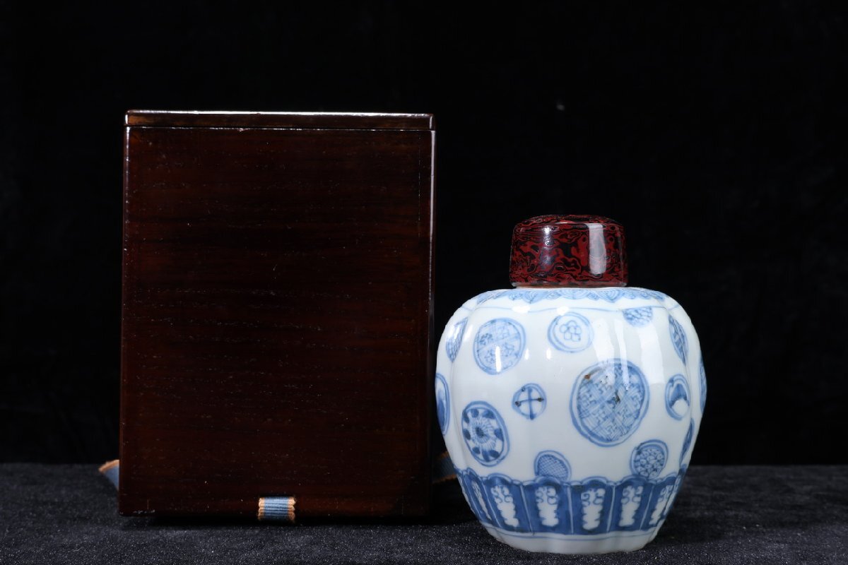 送料等無料 時代 朝鮮美術 李朝 茶入 李朝白磁 時代箱 茶道具 小壷